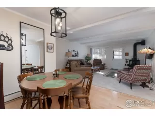 Photo #5: 929972 Listing