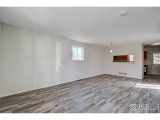 Photo #5: 929973 Listing