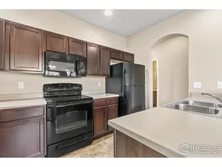 Photo #2: 929991 Listing