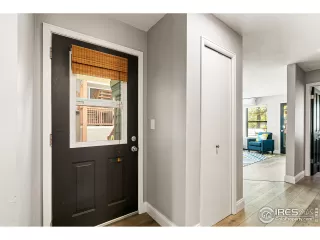 Photo #4: 929993 Listing