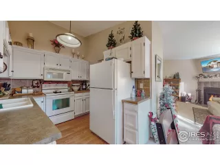 Photo #5: 930001 Listing