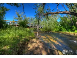 Photo #4: 930004 Listing