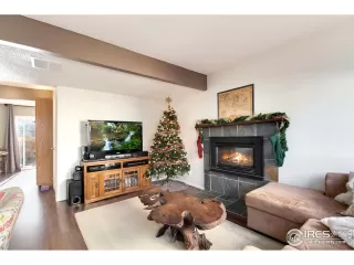 Photo #2: 930006 Listing 