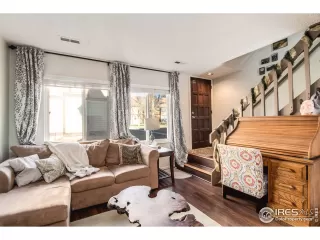 Photo #5: 930006 Listing 