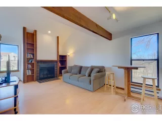 Photo #5: 930010 Listing