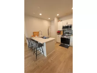 Photo #3: 9300988 Listing