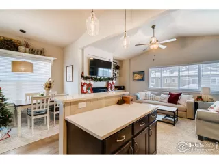 Photo #4: 930121 Listing