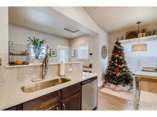 Photo #6: 930121 Listing