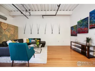 Photo #4: 930203 Listing