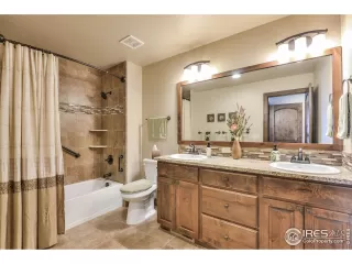 Photo #1: 930225 Listing