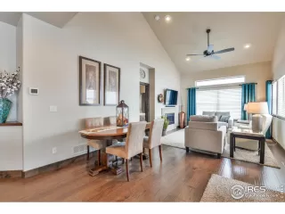 Photo #6: 930225 Listing