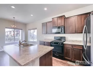 Photo #4: 930230 Listing