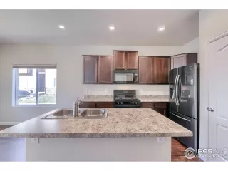 Photo #5: 930230 Listing