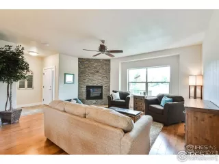 Photo #5: 930285 Listing