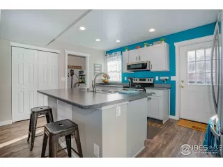 Photo #5: 930395 Listing 