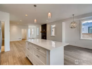 Photo #6: 930448 Listing