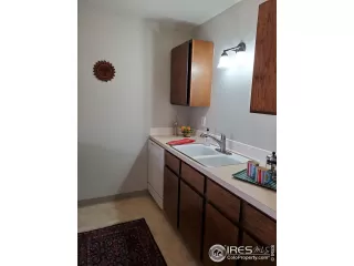 Photo #6: 930598 Listing