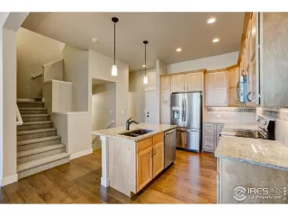 Photo #6: 930611 Listing 