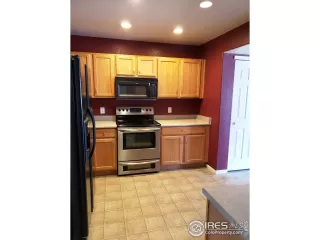 Photo #2: 930626 Listing