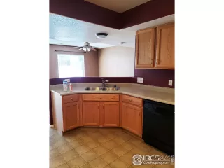 Photo #4: 930626 Listing