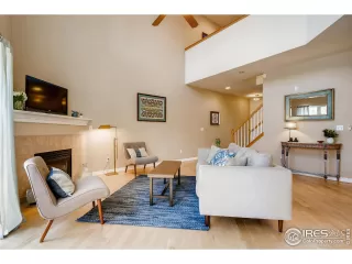 Photo #4: 930629 Listing