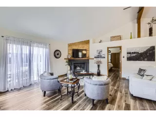 Photo #2: 9307165 Listing