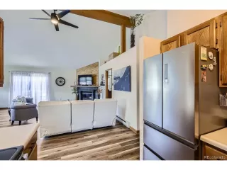 Photo #3: 9307165 Listing