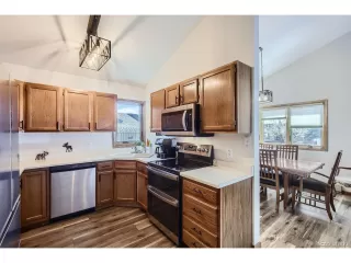 Photo #4: 9307165 Listing