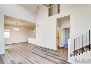 Photo #5: 930718 Listing