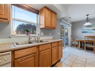 Photo #5: 930730 Listing