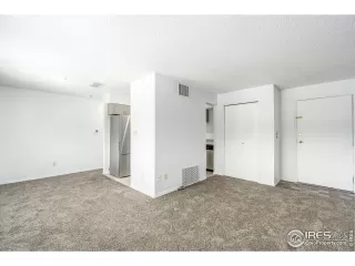 Photo #5: 930794 Listing