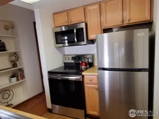 Photo #4: 930797 Listing 