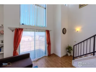 Photo #4: 930812 Listing