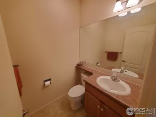 Photo #6: 930900 Listing