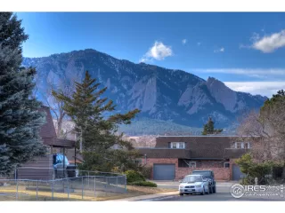 Photo #1: 930923 Listing