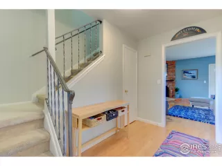 Photo #4: 930923 Listing