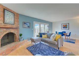 Photo #6: 930923 Listing