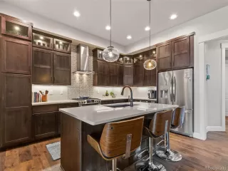 Photo #3: 9311469 Listing