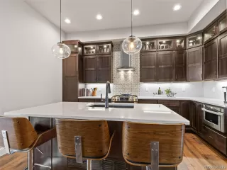 Photo #6: 9311469 Listing