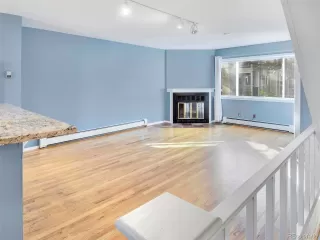 Photo #5: 9311745 Listing