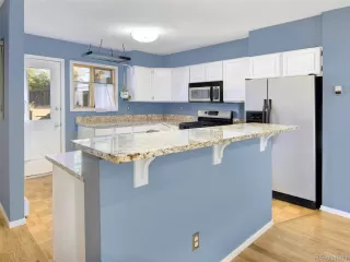 Photo #6: 9311745 Listing