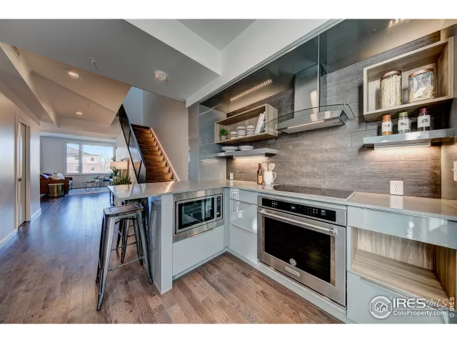 MLS: 931189 Condo For Sale