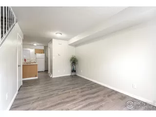 Photo #1: 931212 Listing