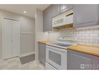 Photo #3: 931239 Listing 