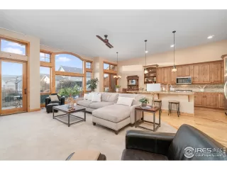 Photo #5: 931356 Listing