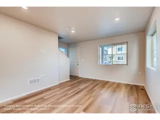 Photo #3: 931466 Listing