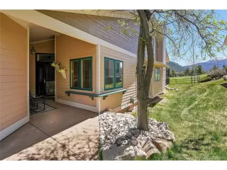 Photo #5: 9315282 Listing