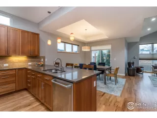 Photo #1: 931616 Listing