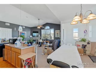 Photo #2: 931641 Listing