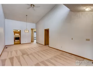 Photo #4: 931819 Listing